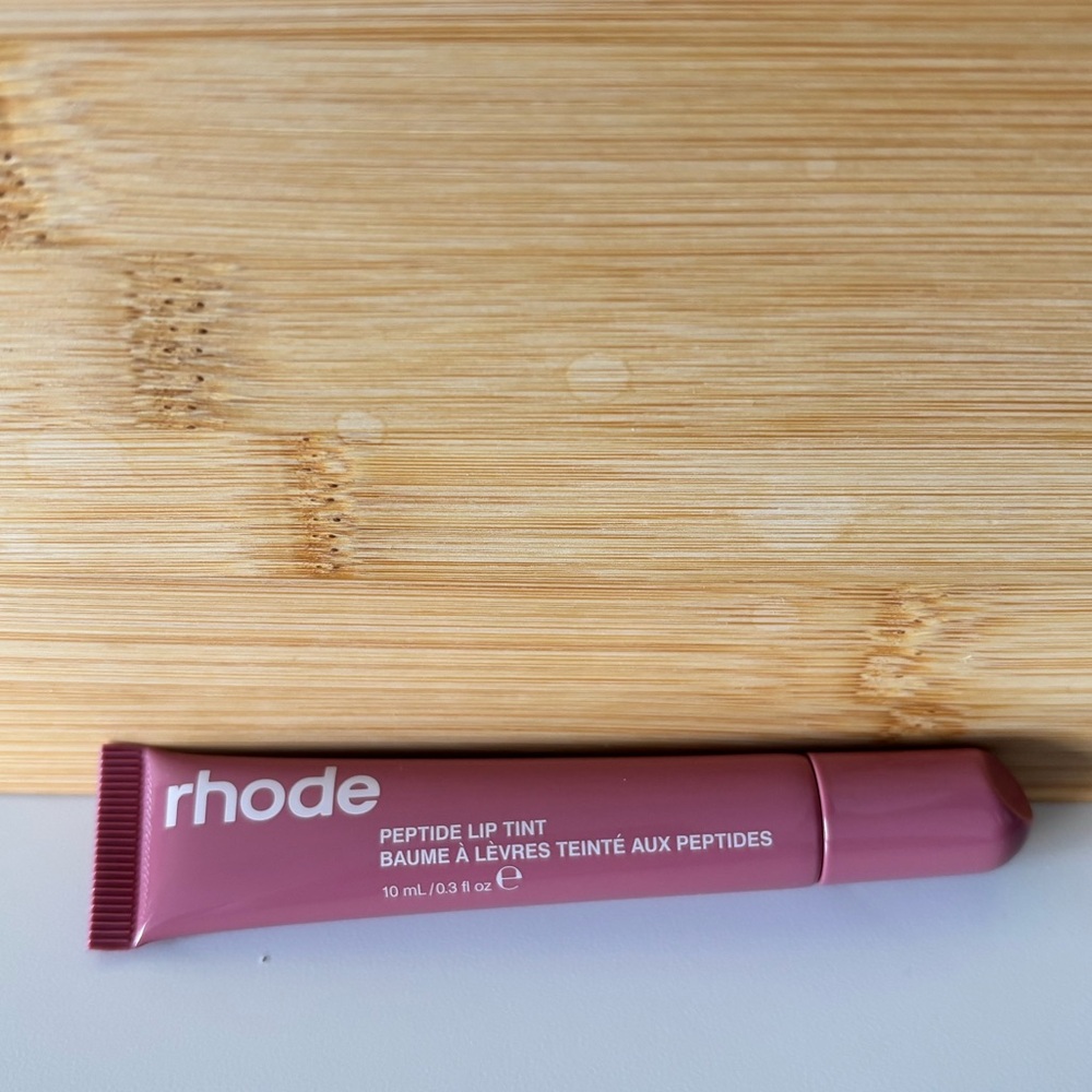 Rhode salty tan peptide lip tint